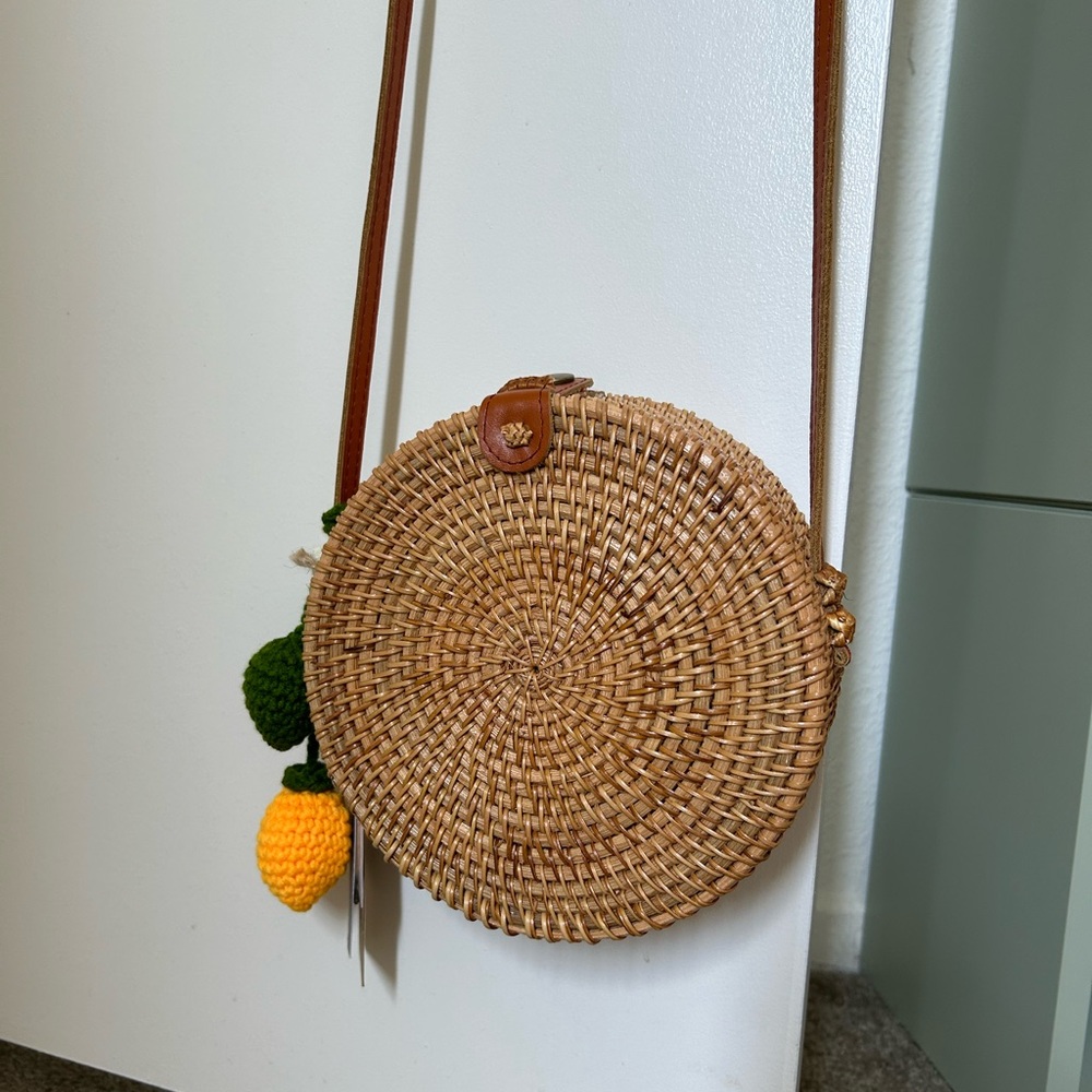 NWT Circular wicker purse